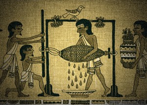 древние египтяне готовят парфюмерию