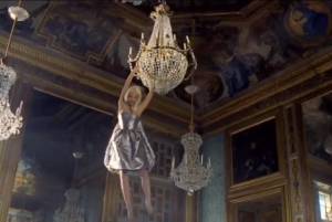 Вышло долгожданное видео Dior Addict Eau de Toilette, причем сразу два (18+)